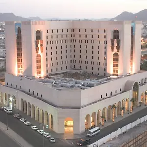 زيارة الفندق